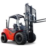 Mât frontal avec fourches relevées du Chariot élévateur diesel 4WD 3.5T